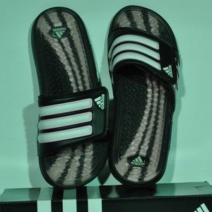 New Adidas Calissage Ladies Slide sandals sz 7